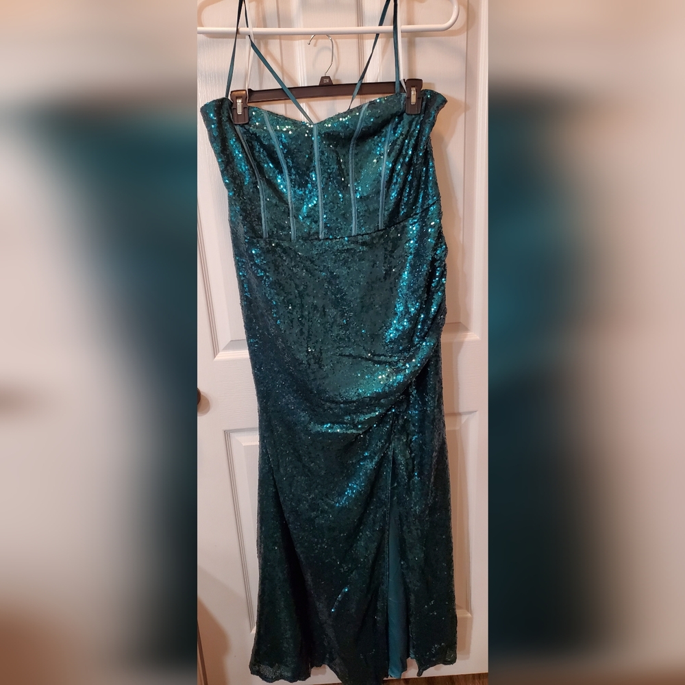 Fashion Nova Blue Sleeveless Gown for Cocktail